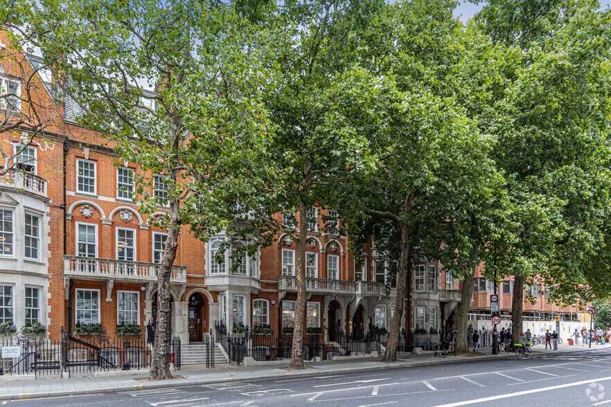 126-132 Buckingham Palace Rd, Londres à louer - Photo du bâtiment - Image 3 de 4