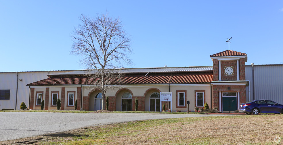 100 Ceramic Tile Dr, Morganton, NC for sale - Building Photo - Image 1 of 1