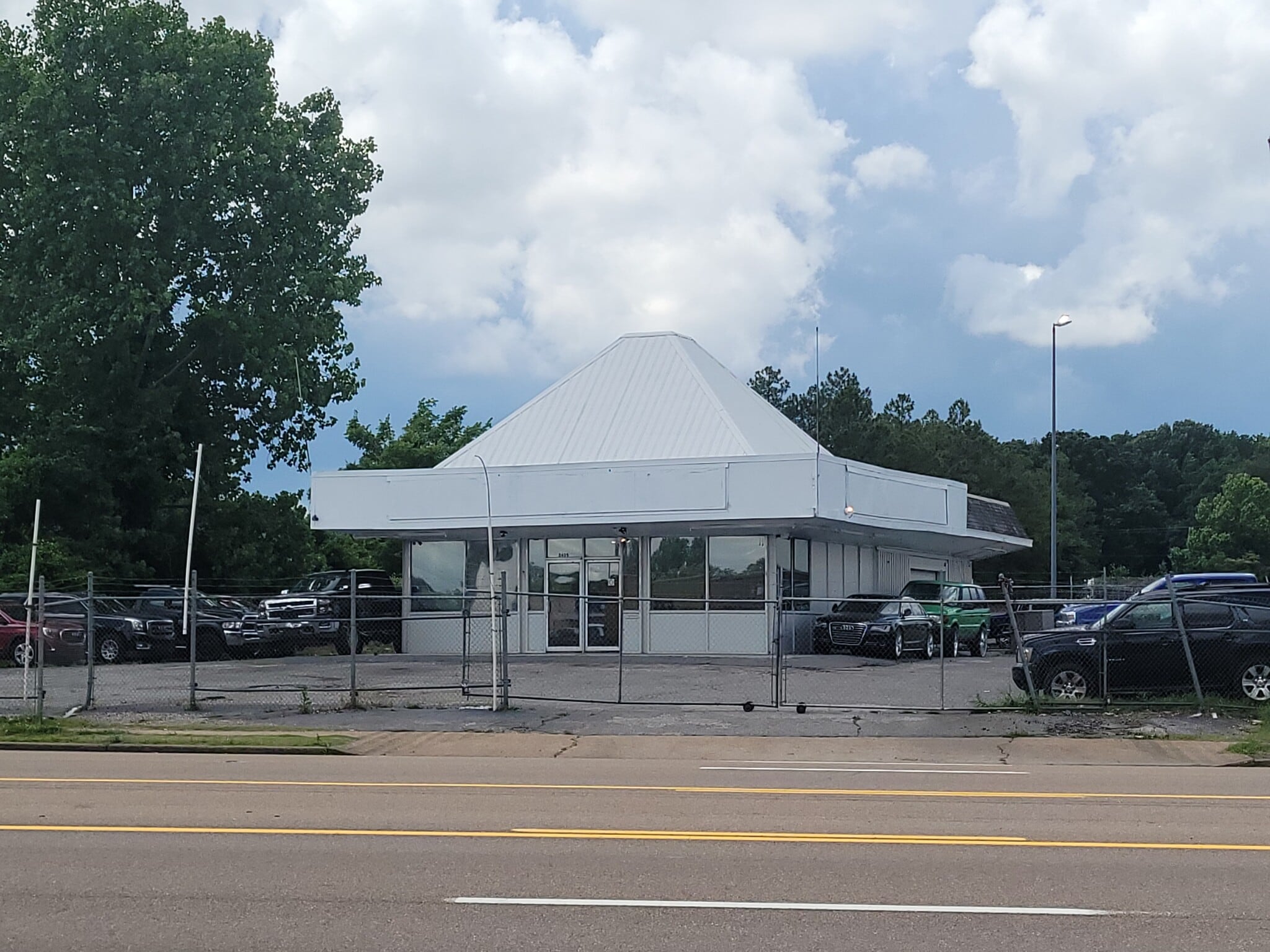 3635 Lamar Ave, Memphis, TN for sale Building Photo- Image 1 of 17