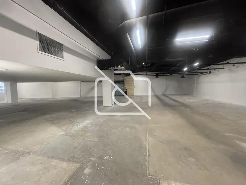 Industrial in Ivry-sur-Seine for lease Interior Photo- Image 1 of 24