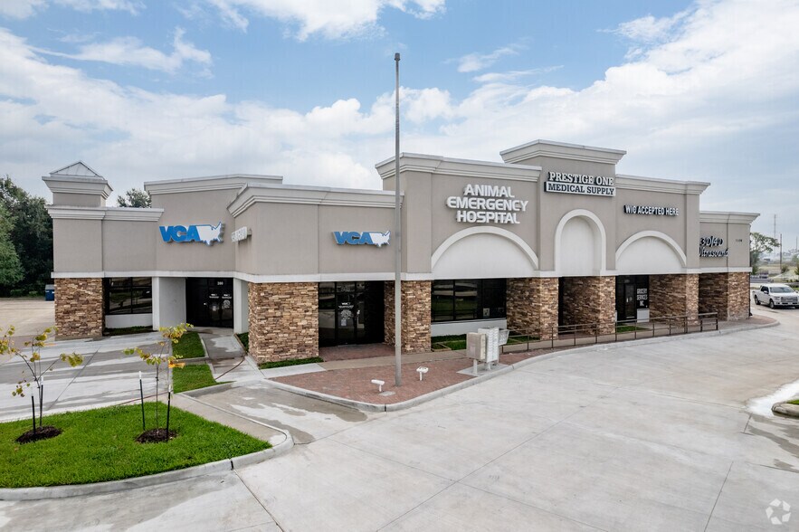 1108 Gulf Fwy S, League City, TX à louer - Photo du bâtiment - Image 2 de 10