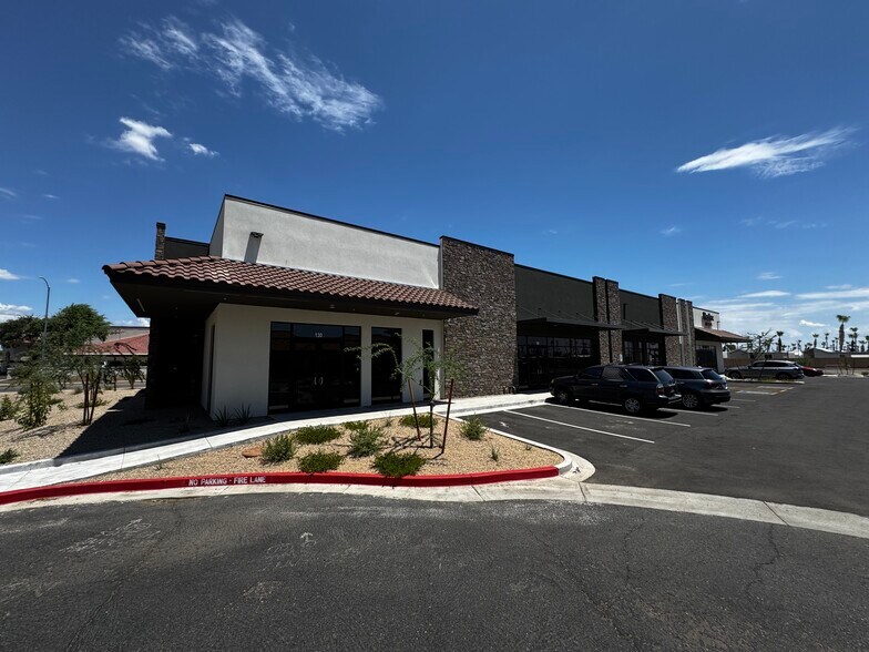 12329 W Bola Dr, Surprise, AZ à louer - Photo du bâtiment - Image 3 de 7