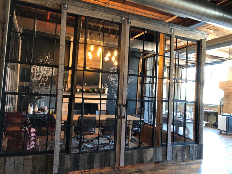 755 Prior Ave N, Saint Paul, MN à louer - Photo intérieure - Image 3 de 5