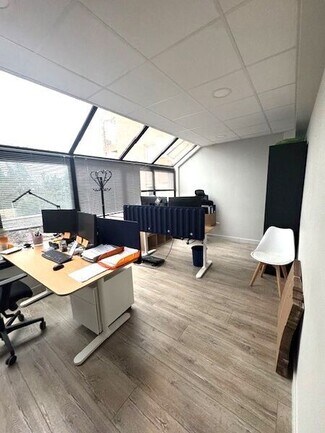 Plus de détails pour Bureau à louer