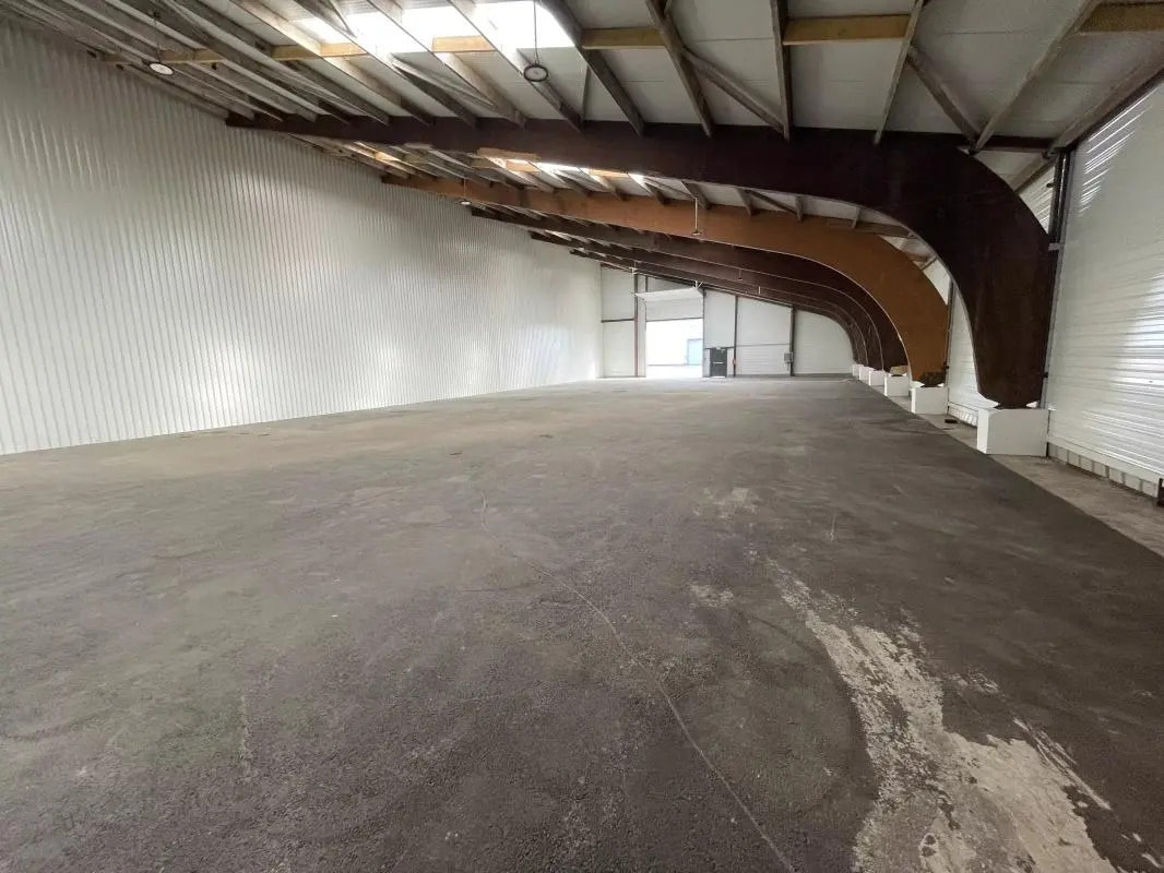 Flex in Bassens for lease Interior Photo- Image 1 of 8