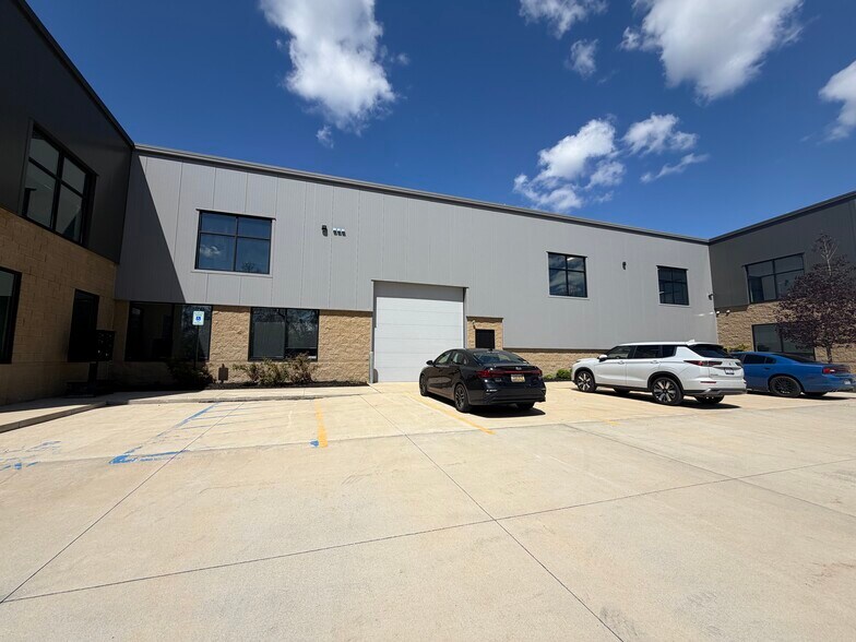 1535 Steele Ave SW, Grand Rapids, MI à louer - Photo du bâtiment - Image 2 de 16