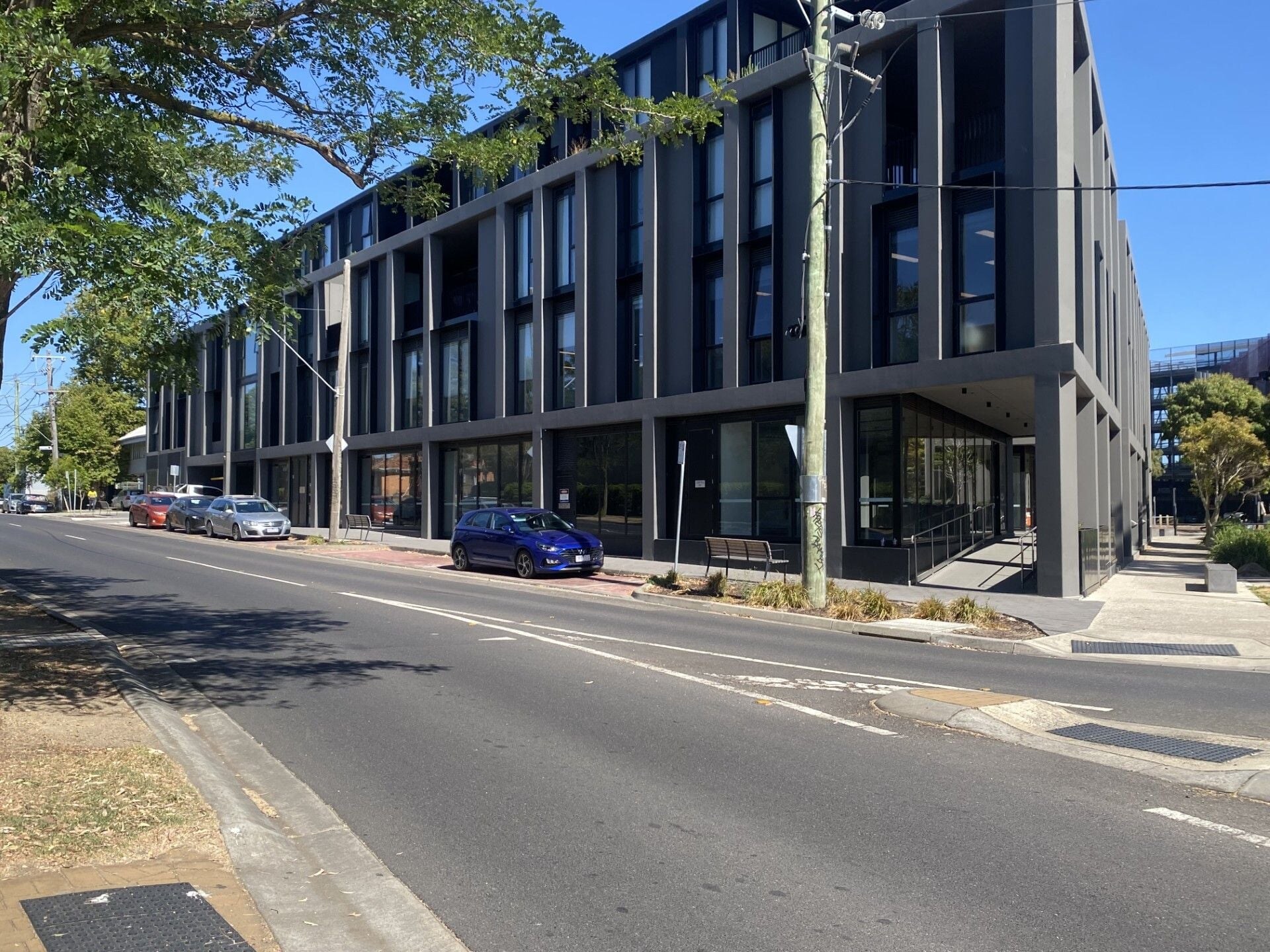 15-19 Service St, SUNSHINE for lease Primary Photo- Image 1 of 4