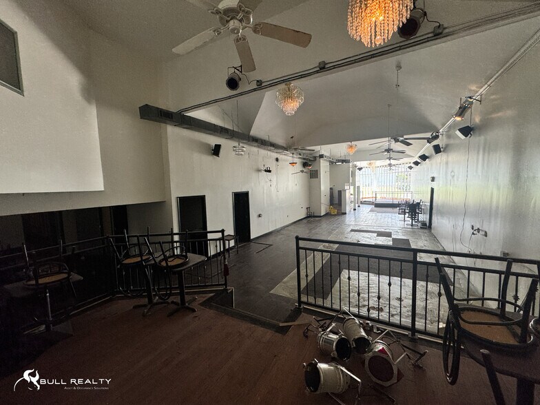 4225 Snapfinger Woods Dr, Decatur, GA à vendre - Photo du bâtiment - Image 2 de 9