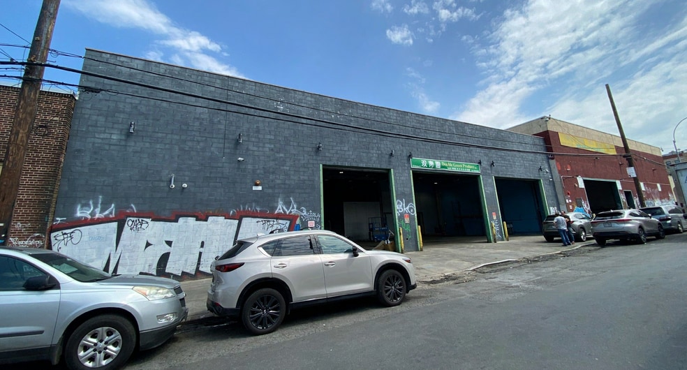 35 Division Pl, Brooklyn, NY for sale - Building Photo - Image 2 of 13