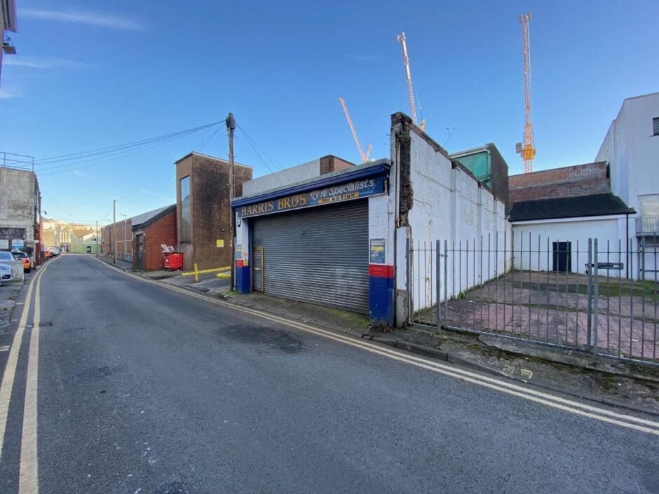18 Northampton Ln, Swansea for lease Primary Photo- Image 1 of 9