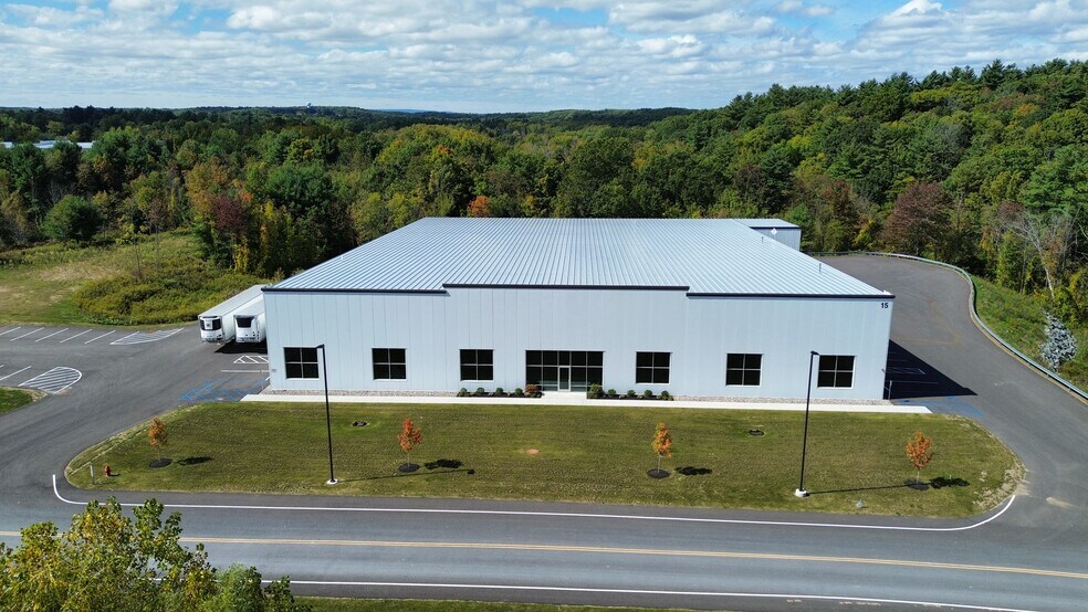 15 Synergy Park Dr, Clifton Park, NY for lease - Building Photo - Image 2 of 10