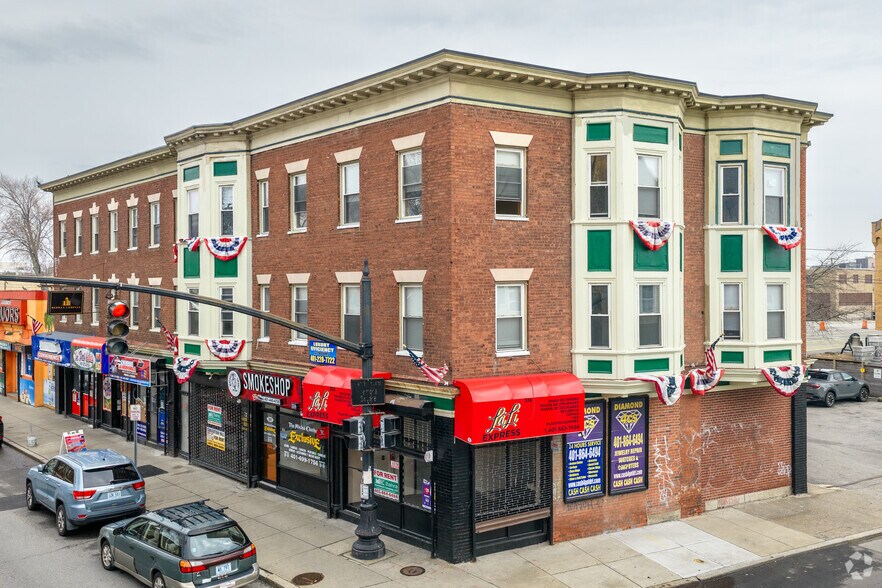 316 Cranston St, Providence, RI à louer - Photo principale - Image 1 de 4