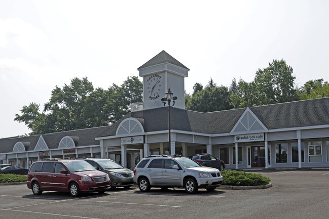 Plus de détails pour 150-180 E Butler Ave, Chalfont, PA - Bureau/Commerce de détail, Commerce de détail à louer