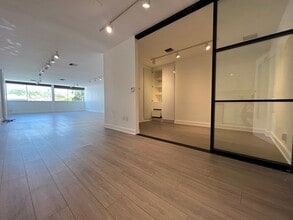 101-109 S Robertson Blvd, Los Angeles, CA for lease Interior Photo- Image 2 of 3