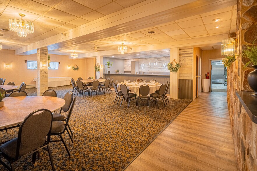 23 Sherman St, Coal Township, PA à vendre - Photo principale - Image 1 de 24