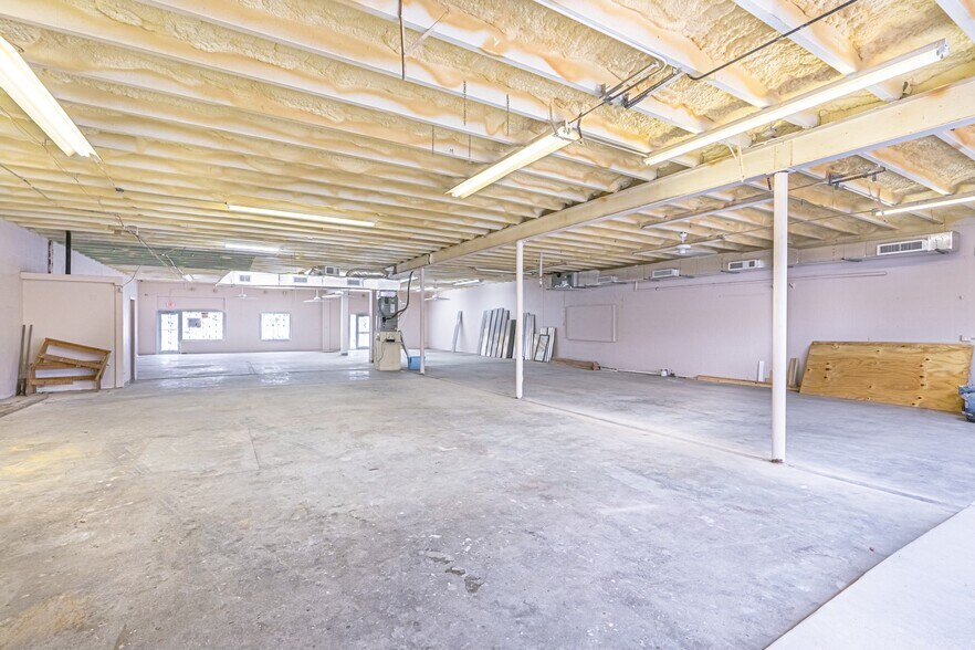 802-810 S Dixie Hwy, Lake Worth, FL for lease - Interior Photo - Image 2 of 6