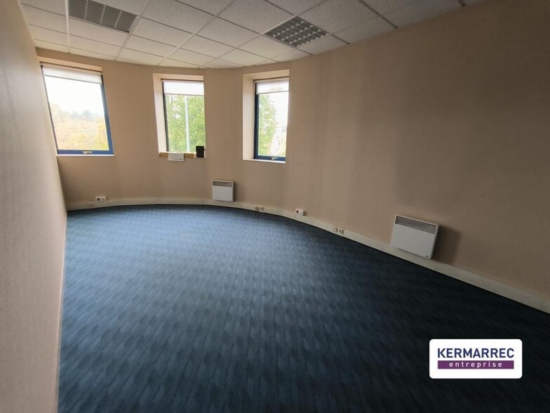 Office in Saint-Grégoire for sale - Interior Photo - Image 3 of 4