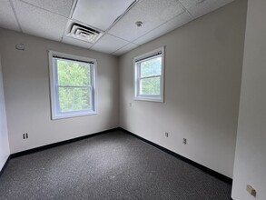 137 Epping Rd, Exeter, NH à louer Photo intérieure- Image 1 de 7