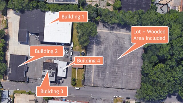 74 Leliarts Ln, Elmwood Park, NJ for sale - Primary Photo - Image 1 of 16