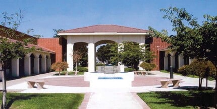 8430 Central Ave, Newark, CA à louer Photo du bâtiment- Image 1 de 3