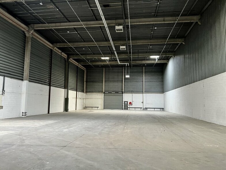 Industrial in Aulnay-sous-Bois for lease - Building Photo - Image 2 of 4