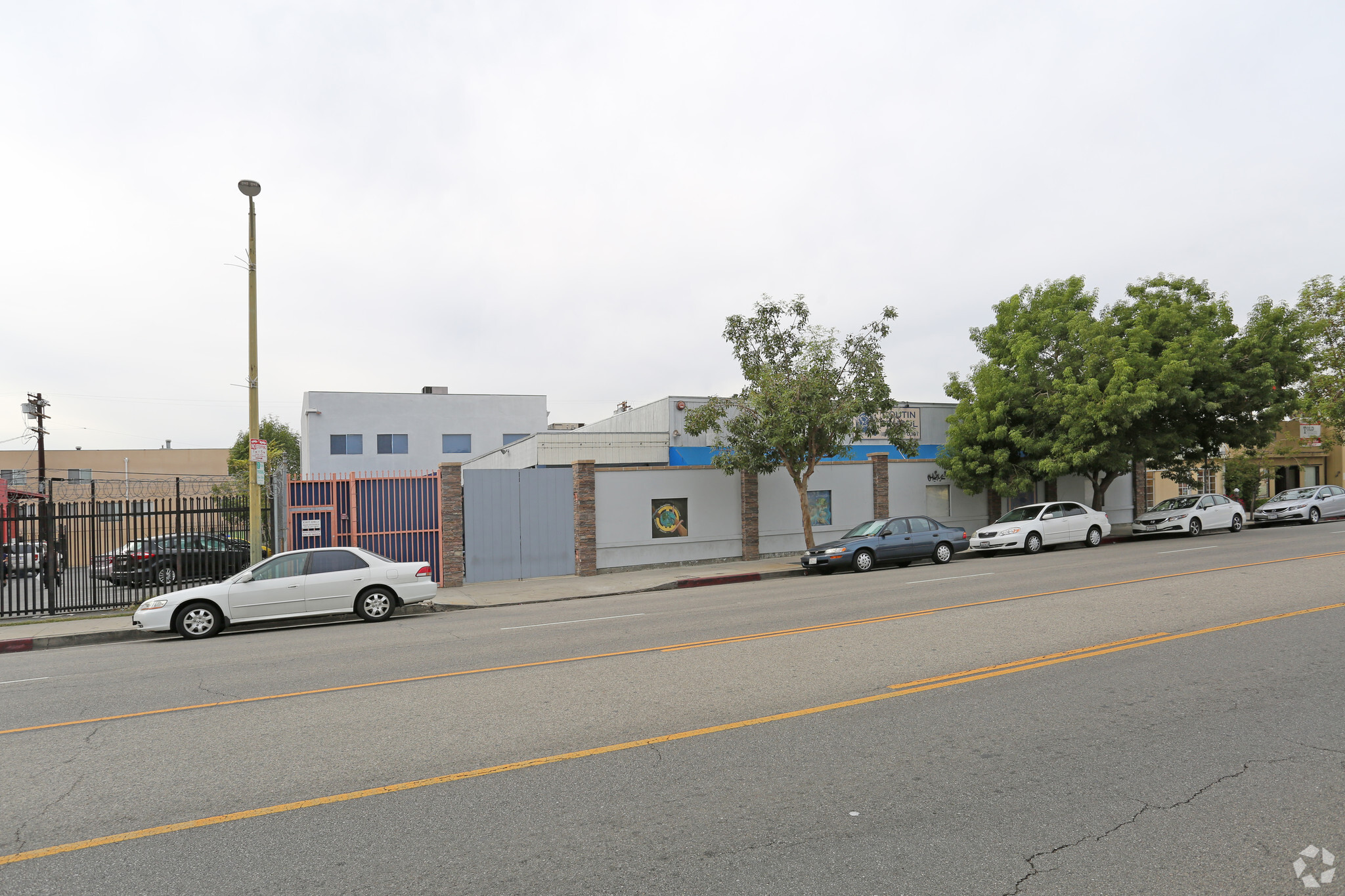 7119 Owensmouth Ave, Canoga Park, CA for lease Primary Photo- Image 1 of 7