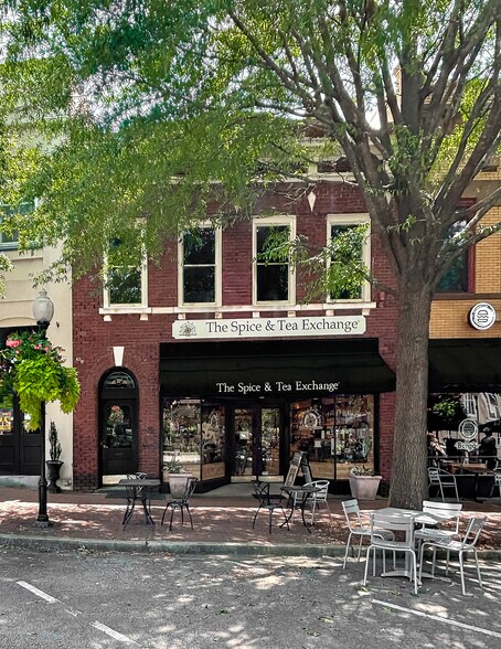 135 W Main St, Spartanburg, SC à louer - Photo du bâtiment - Image 1 de 14