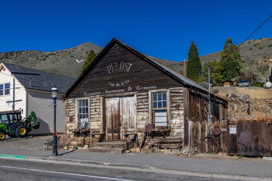 180 N C St, Virginia City, NV à vendre - Photo du bâtiment - Image 2 de 14
