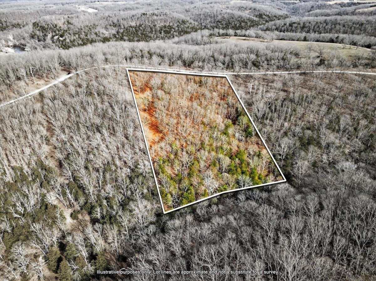 000 Regal Heights Ln, Galena, MO for sale Primary Photo- Image 1 of 2