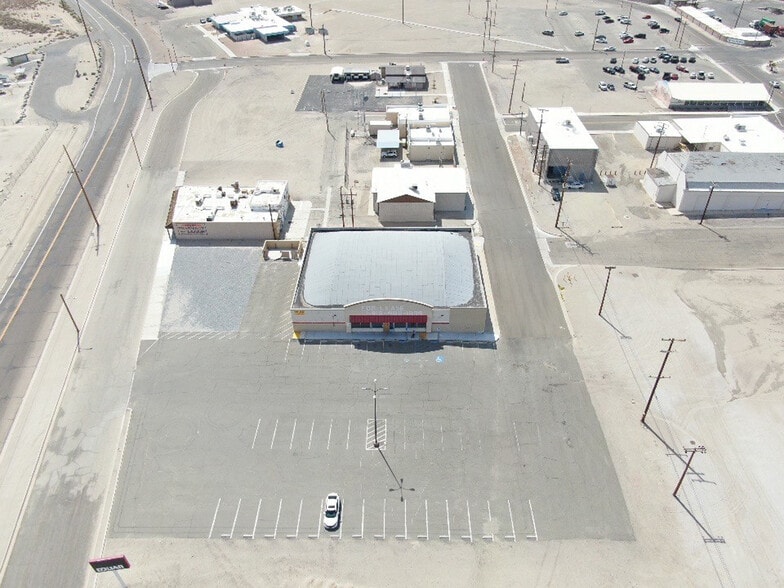 13247 Jones St, Trona, CA for lease - Building Photo - Image 3 of 7