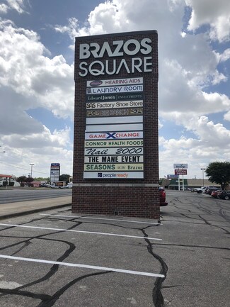 Plus de détails pour 1411 N Valley Mills Dr, Waco, TX - Commerce de détail à louer