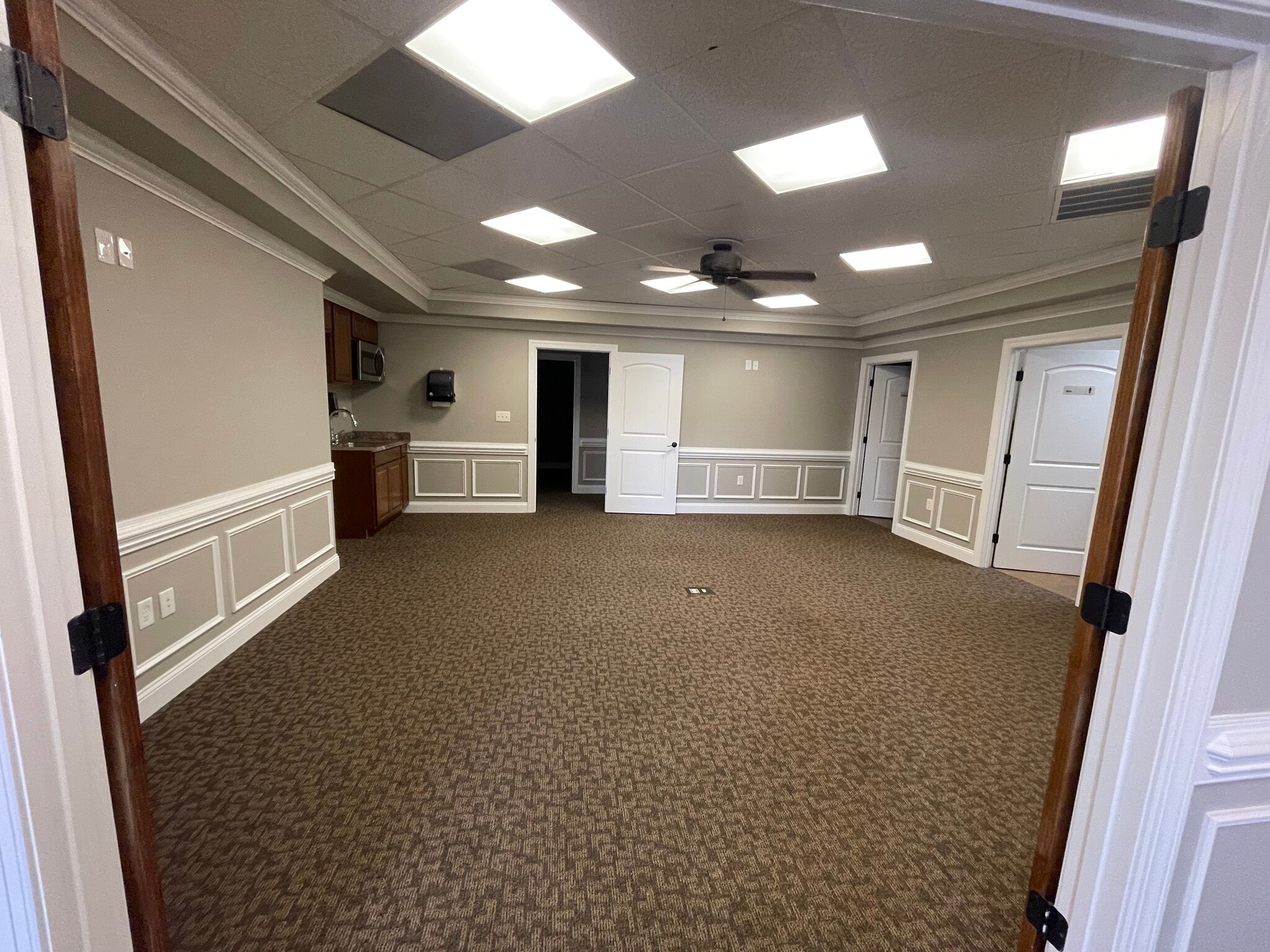 4758 US Highway 301 S, Hope Mills, NC for lease Interior Photo- Image 1 of 4