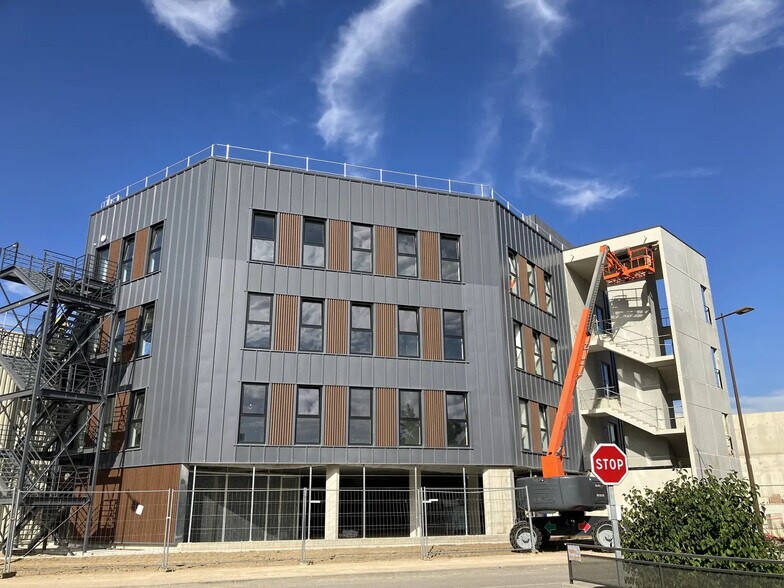 470 Rue Des Valets, Montluel à vendre - Photo du bâtiment - Image 2 de 8