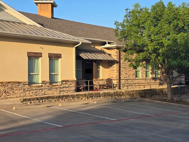 Plus de détails pour 1011 Surrey Ln, Flower Mound, TX - Bureau à louer