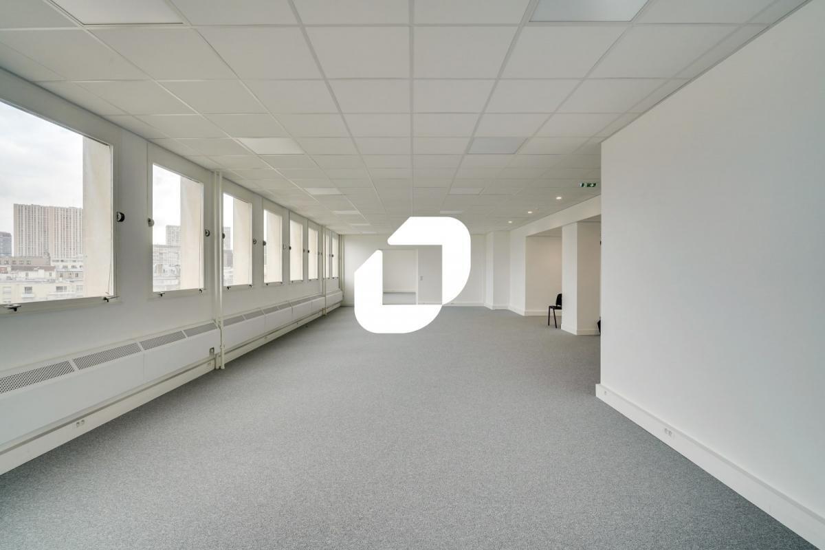 Industrial in Paris for lease Interior Photo- Image 1 of 12