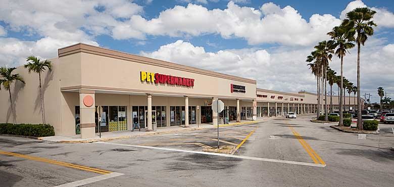 10101-10501 Pines Blvd, Pembroke Pines, FL for lease - Building Photo - Image 2 of 8