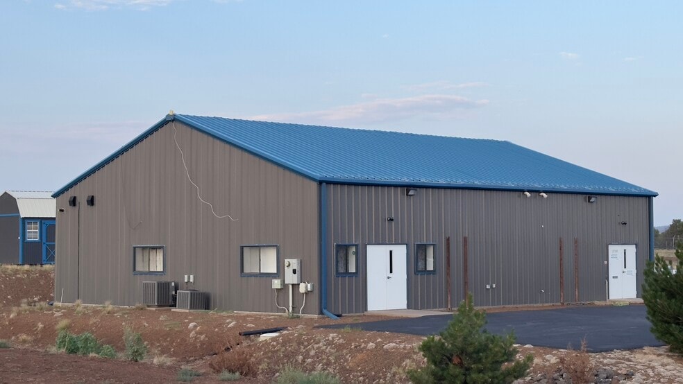 3700 Industrial Loop, Show Low, AZ for sale - Building Photo - Image 1 of 17