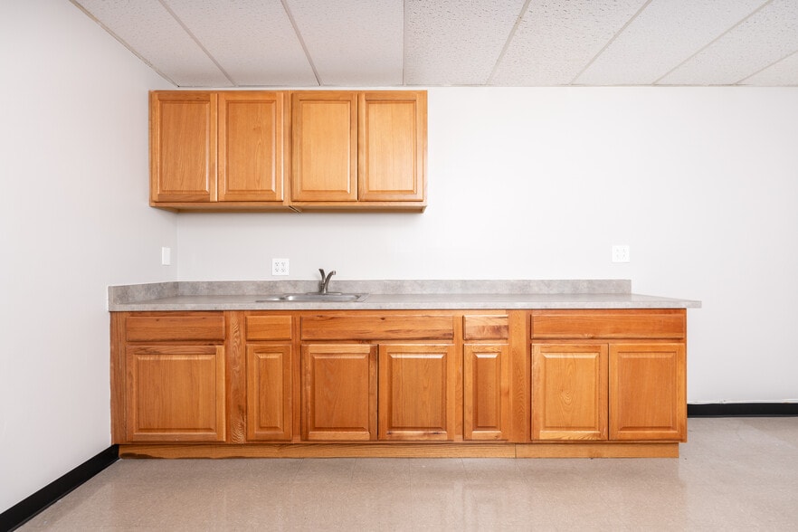 4891-4895 Pacific Hwy, San Diego, CA for lease - Interior Photo - Image 3 of 16