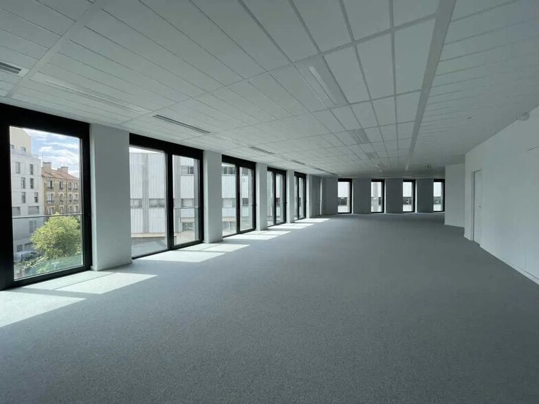 Commerce de détail dans Ivry-sur-Seine à louer - Photo intérieure - Image 3 de 9