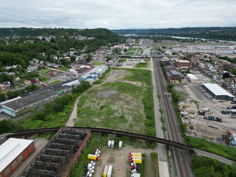 Angelina & Intermodal Way, McKees Rocks, PA à vendre - Photo du bâtiment - Image 2 de 4