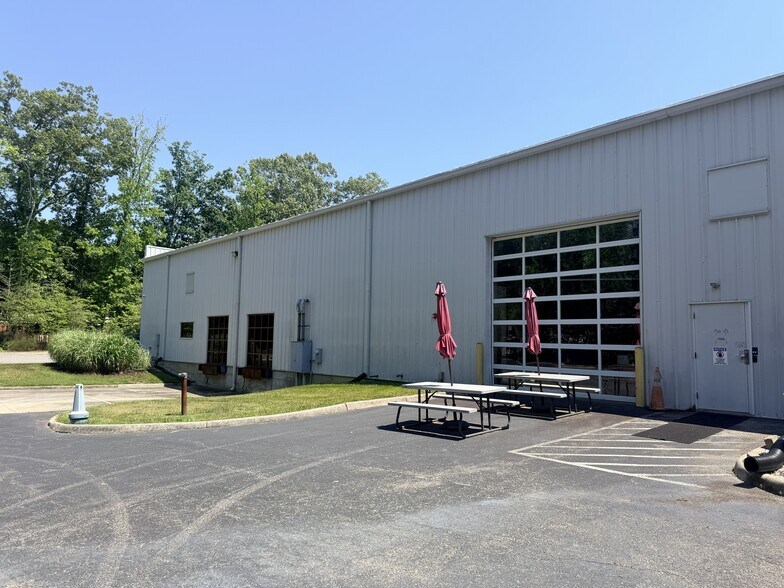 141 Enterprise Dr, Newport News, VA à vendre - Photo du bâtiment - Image 3 de 3