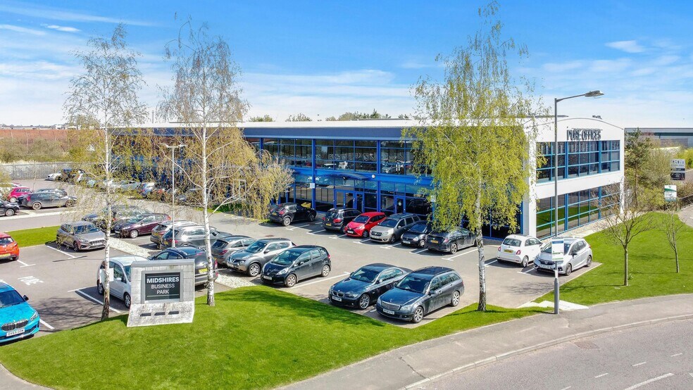 Smeaton Close, Aylesbury à louer - Photo du bâtiment - Image 3 de 15