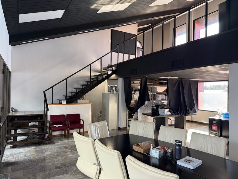 105 N G St, Midland, TX à louer - Photo du bâtiment - Image 2 de 9