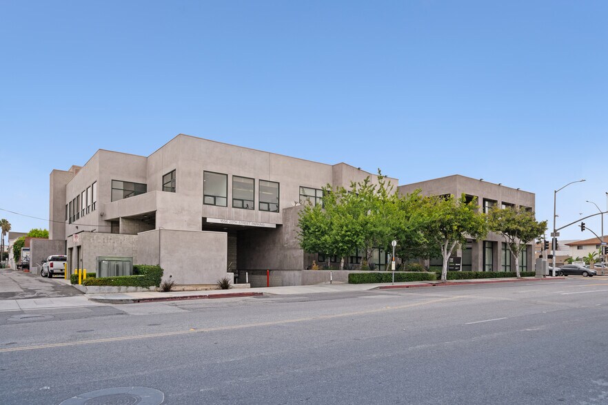 1556 20th St, Santa Monica, CA à louer - Photo du bâtiment - Image 3 de 16