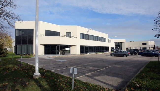 Plus de détails pour 2001-2045 Drew Rd, Mississauga, ON - Local d'activités à louer