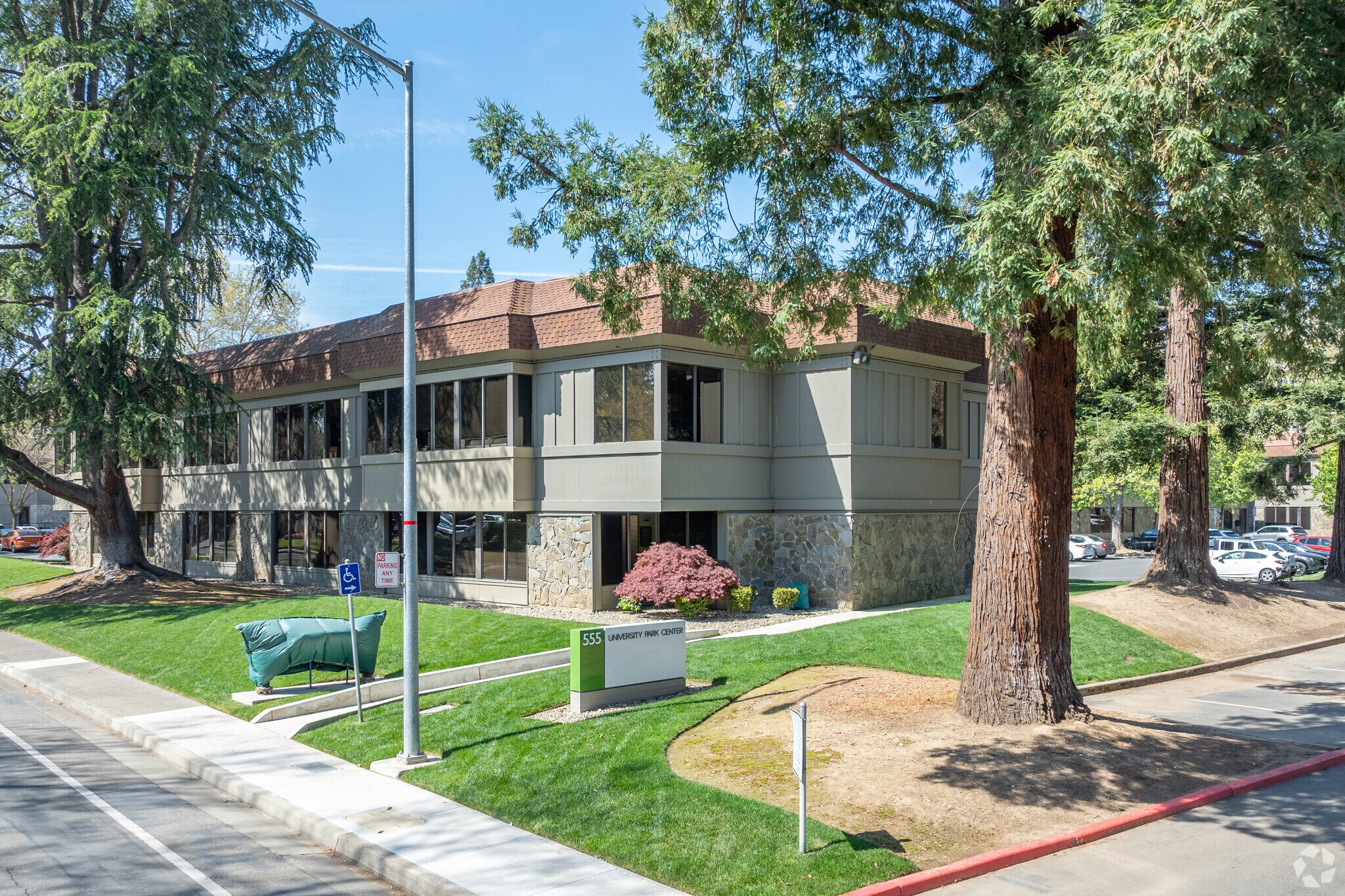 555 University Ave, Sacramento, CA for lease Building Photo- Image 1 of 14