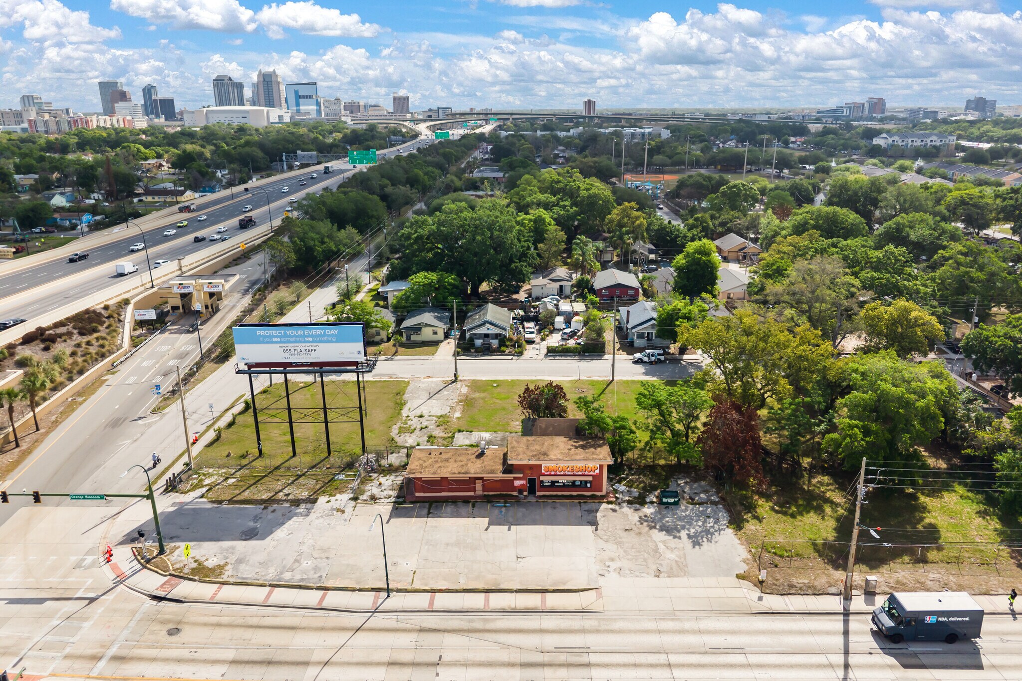 707 S Orange Blossom Trl, Orlando, FL à vendre Photo principale- Image 1 de 26