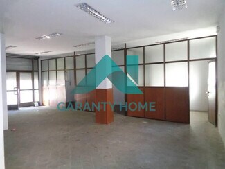 Plus de détails pour Multi-résidentiel à vendre