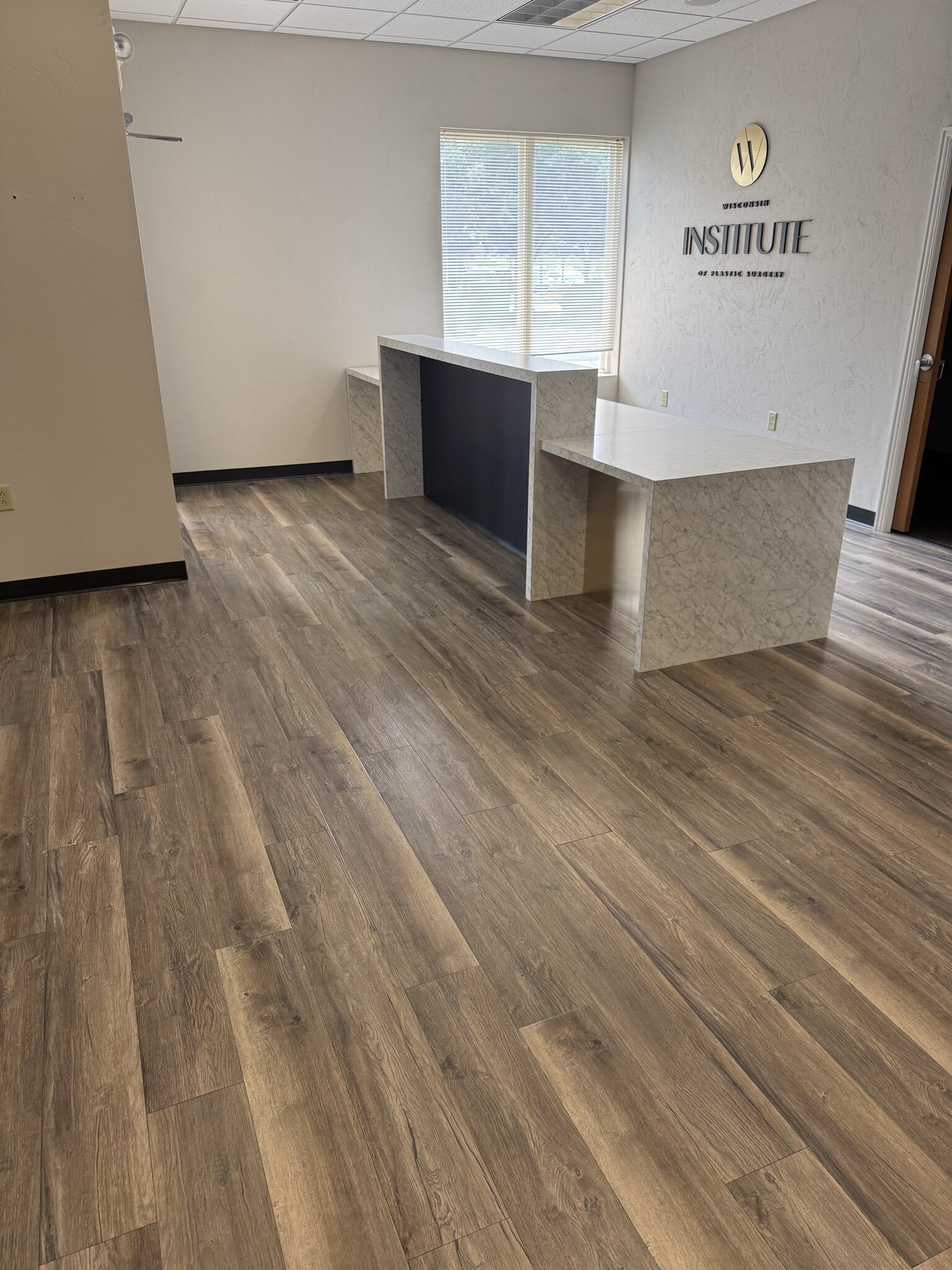 2700 E Enterprise Ave, Appleton, WI à louer Photo intérieure- Image 1 de 5