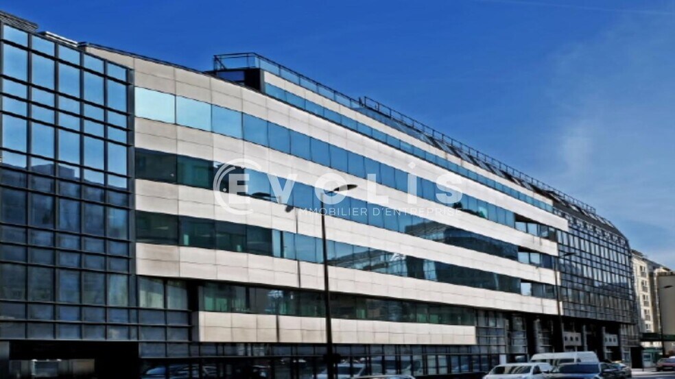 Office in Levallois-Perret for sale - Building Photo - Image 1 of 8